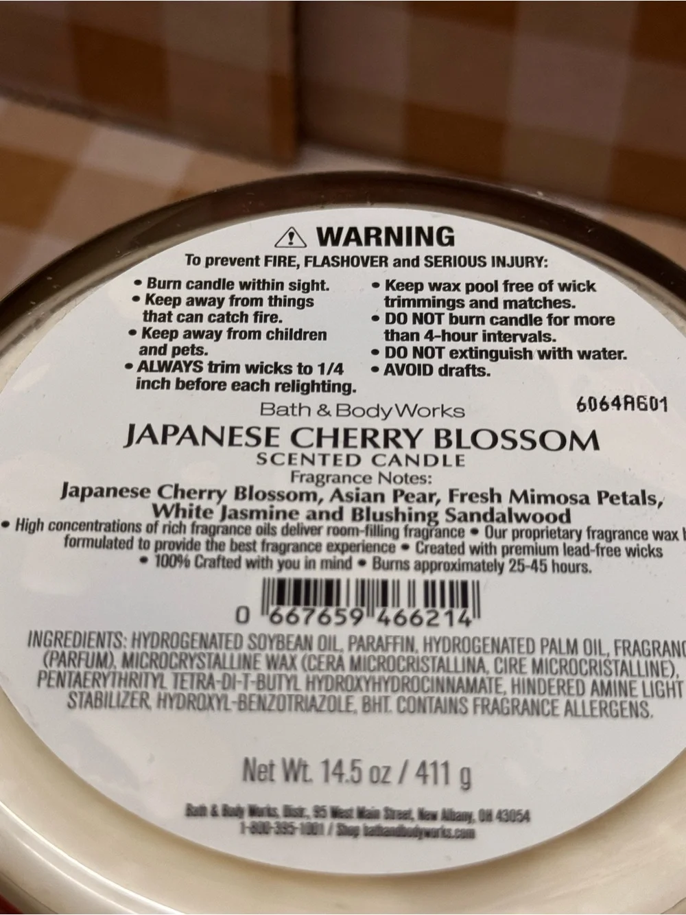 NEW B&BW Japanese Cherry Blossom 3 wick candle - Picture 2 of 3